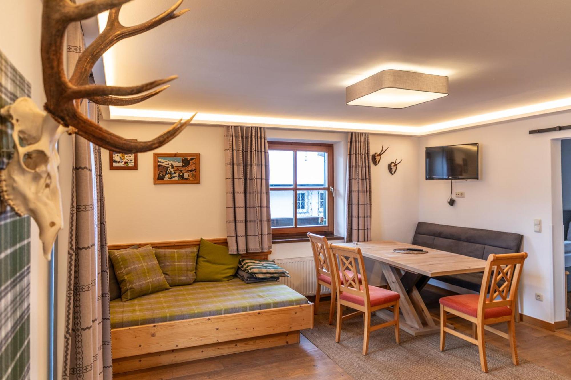 Appartements Kirchenwirt Кирхберг ин Тирол Екстериор снимка